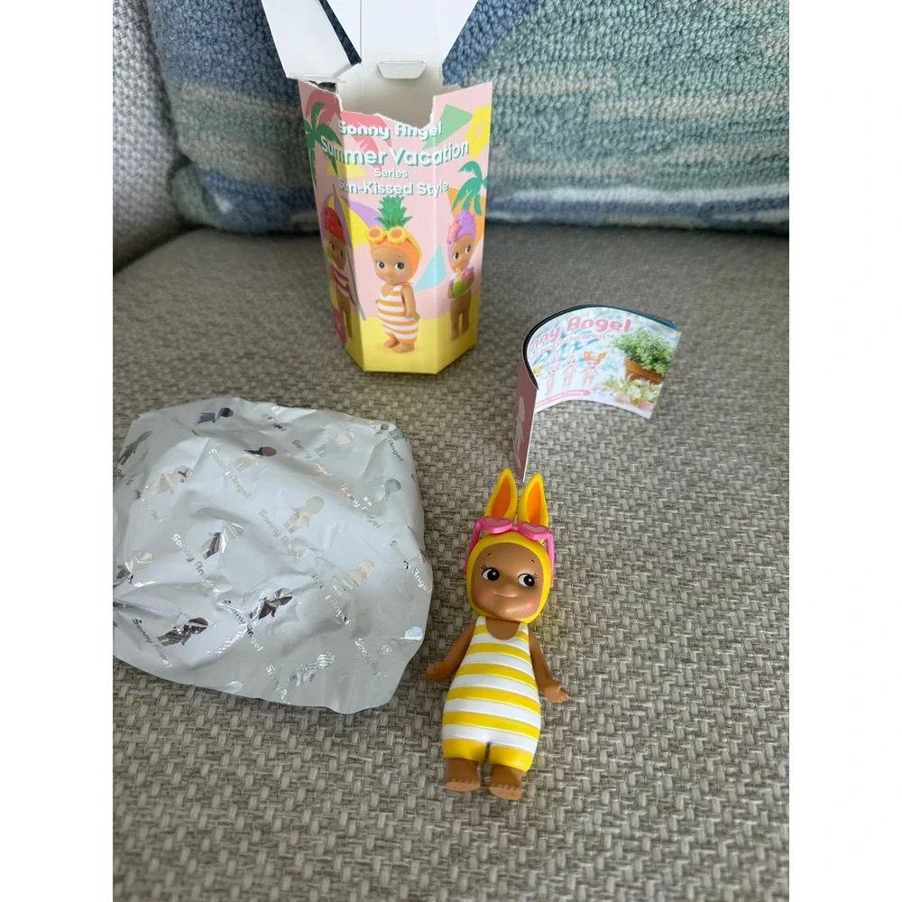 Sonny Angel Summer Vacation Bunny Rabbit
